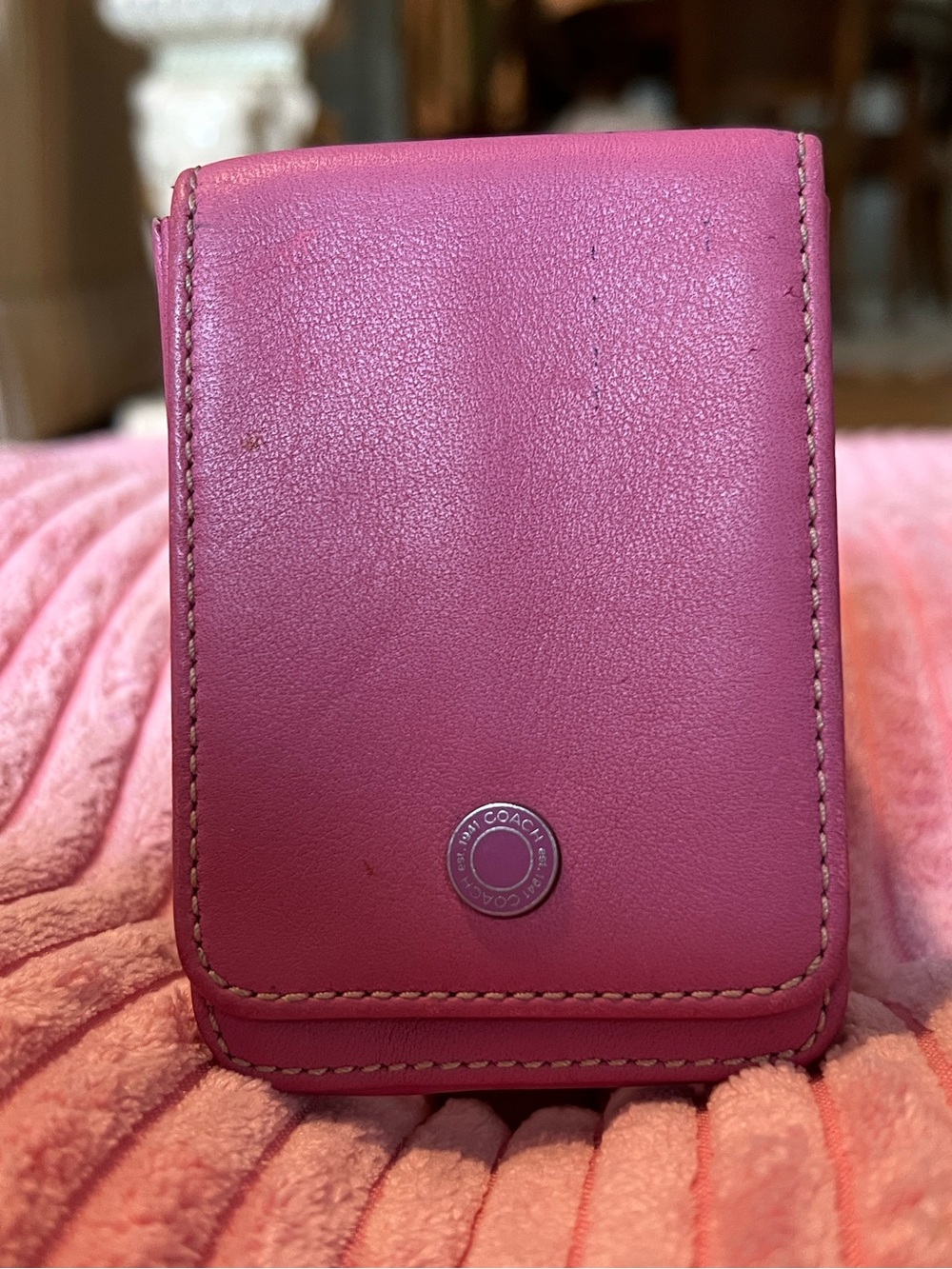 Coach Y2K Limited Edition Cardholder - Picture 2 of 7